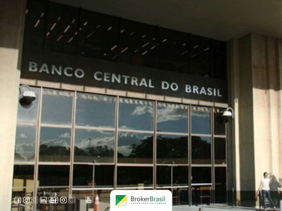 JUROS TÊM BAIXA FIRME COM DÓLAR, BCS ACOMODATÍCIOS E DECLARAÇÕES DE KANCZUK